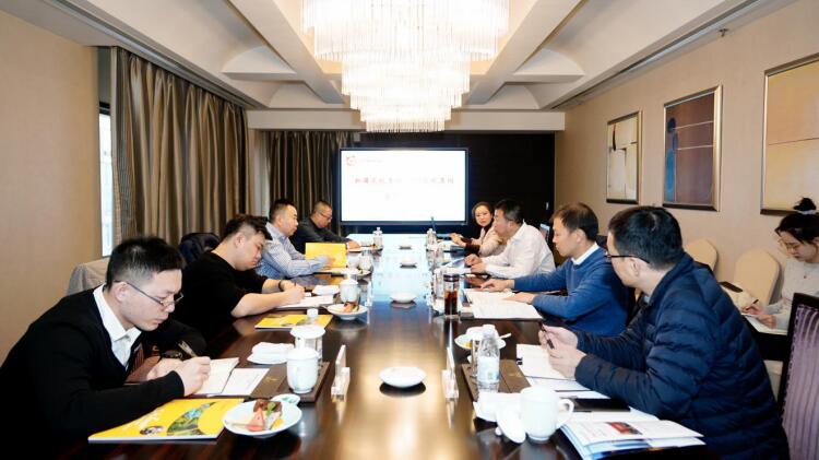 新疆AG真人娱乐集团总司理王宏江来访交流