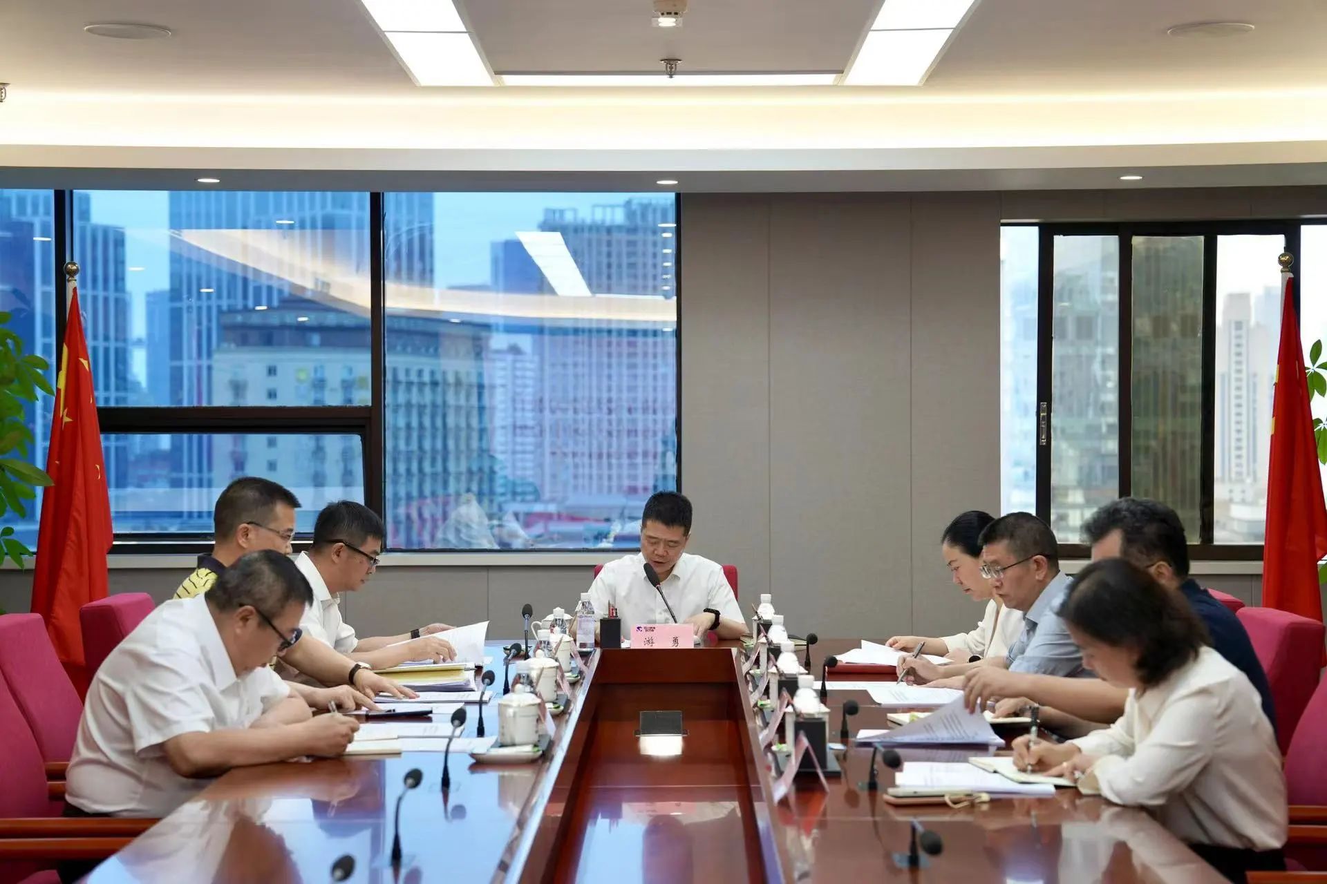 省AG真人娱乐集团党委向导班子党纪学习教育专题学习钻研会暨党委理论学习中心组2024年第四次专题学习钻研会召开