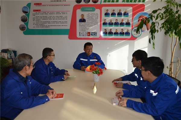 传递工匠心灵 共建科技矿山——记任永亮劳模创新工作室